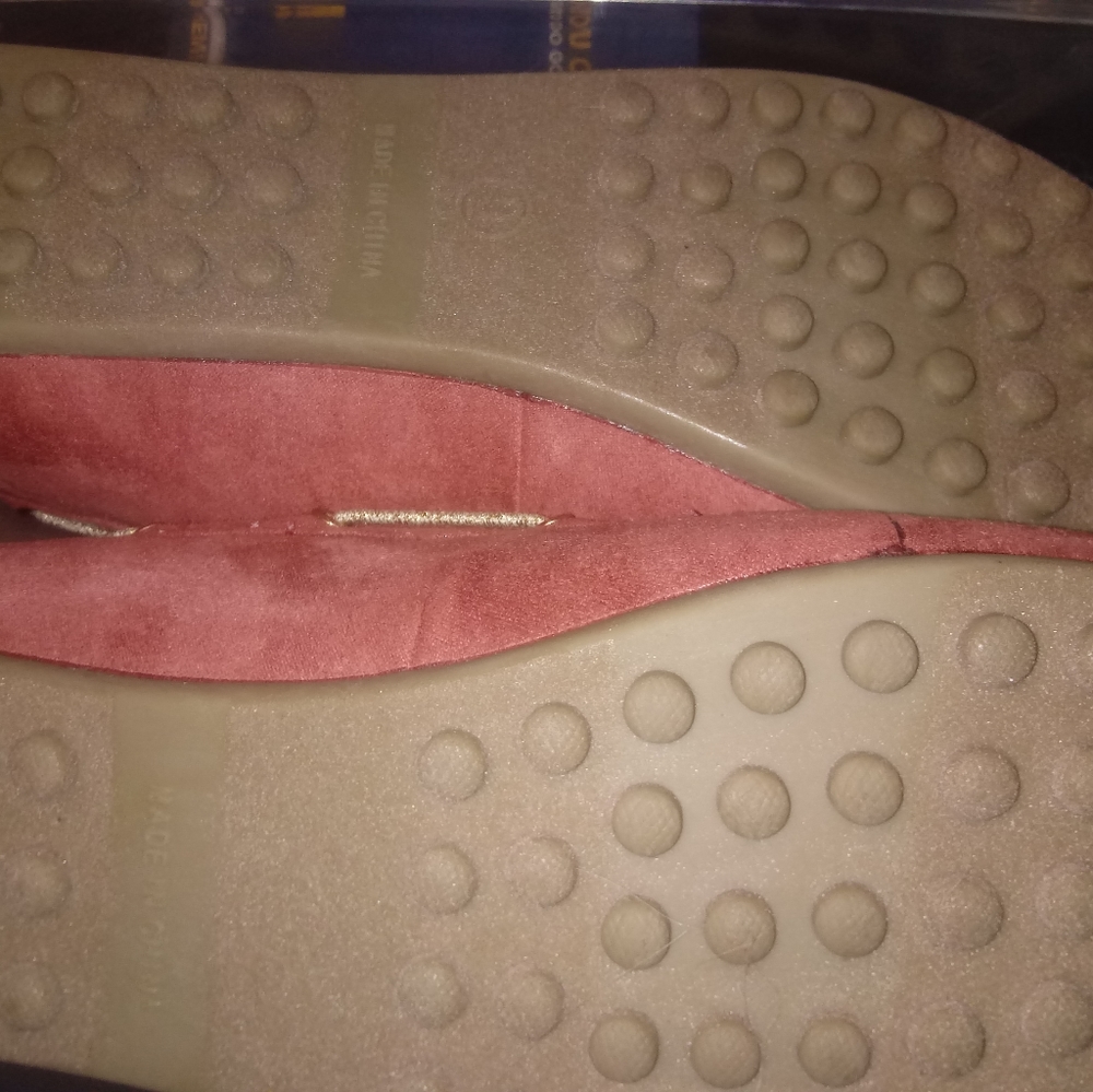 Shoes - Picture 2 of 4